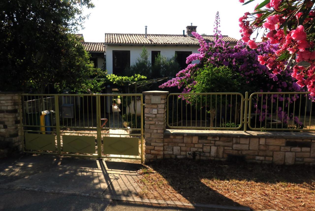 Elda Apartment Pula Luaran gambar