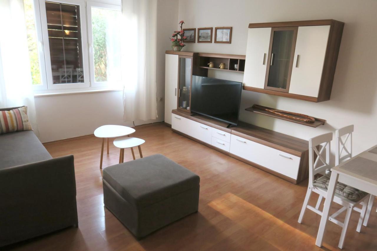 Elda Apartment Pula Luaran gambar